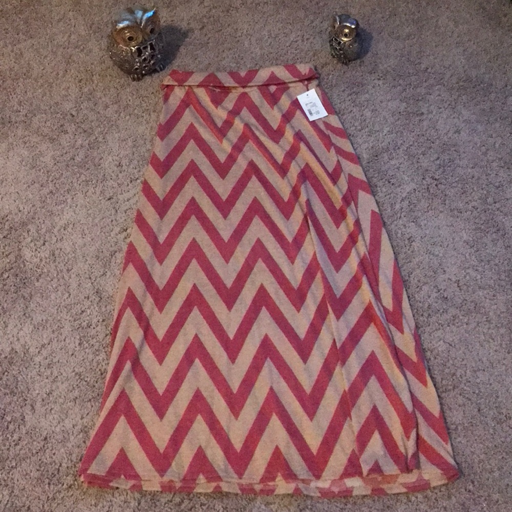 NWT chevron maxi skirt